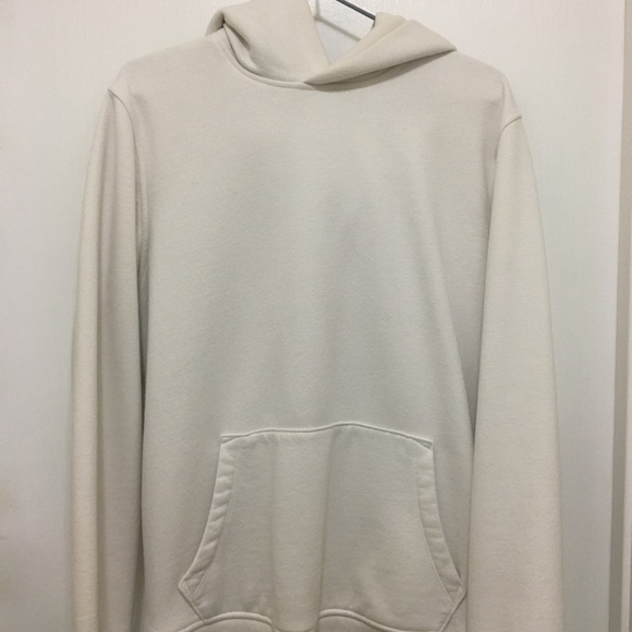 Jackets and hoodies - Picture 6 of 7